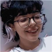 Artista escénica, guionista y estudiante de Locución. Puedo sumergir los niños en un mundo de imaginación y aprendizaje en materias como Español, Sociales o expresión